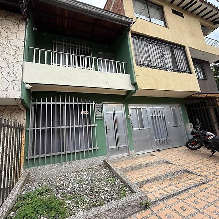 Road Living Home Medellín Eksteriør billede
